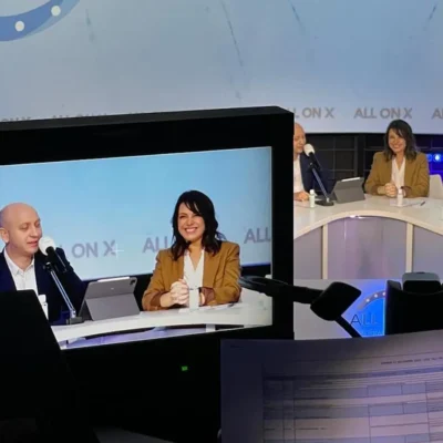 Alice, journaliste en plateau